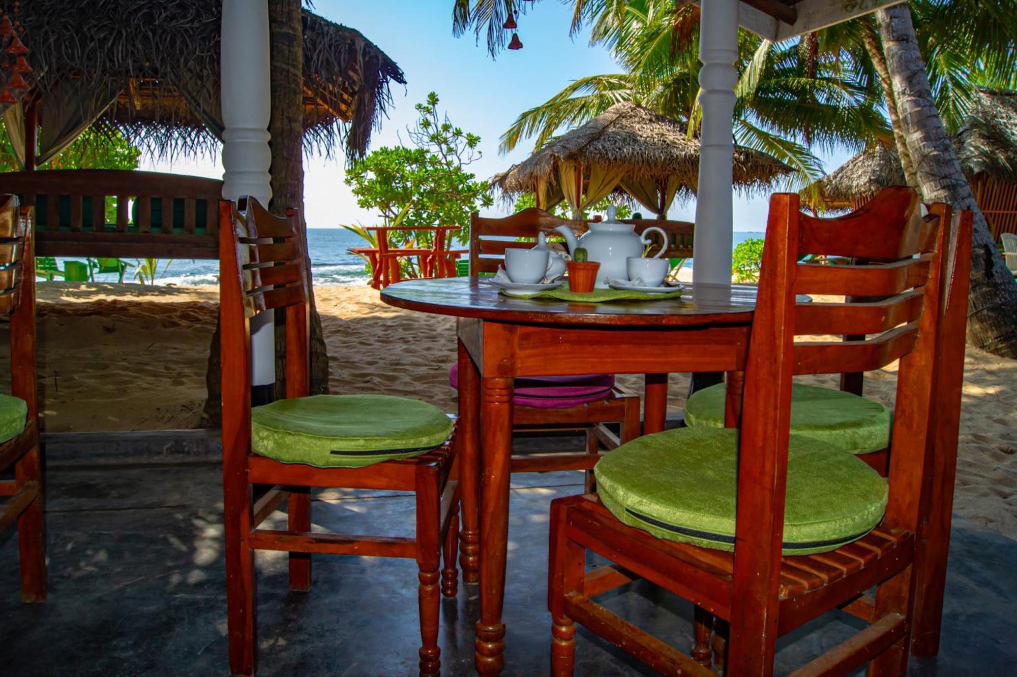 Ibisbird Beach Bungalows, Sport, Spa And Restaurant Tangalle Exterior foto