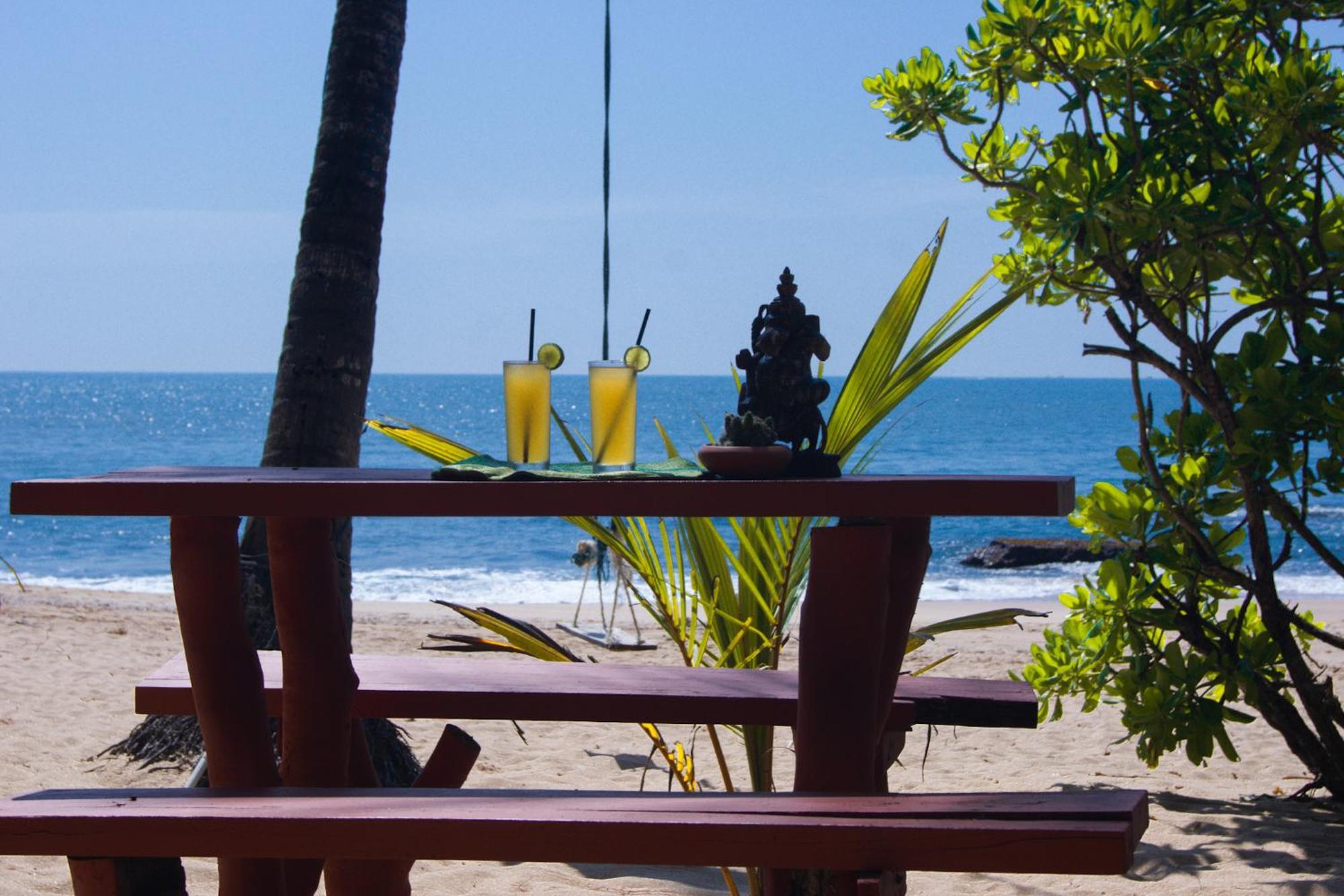 Ibisbird Beach Bungalows, Sport, Spa And Restaurant Tangalle Exterior foto